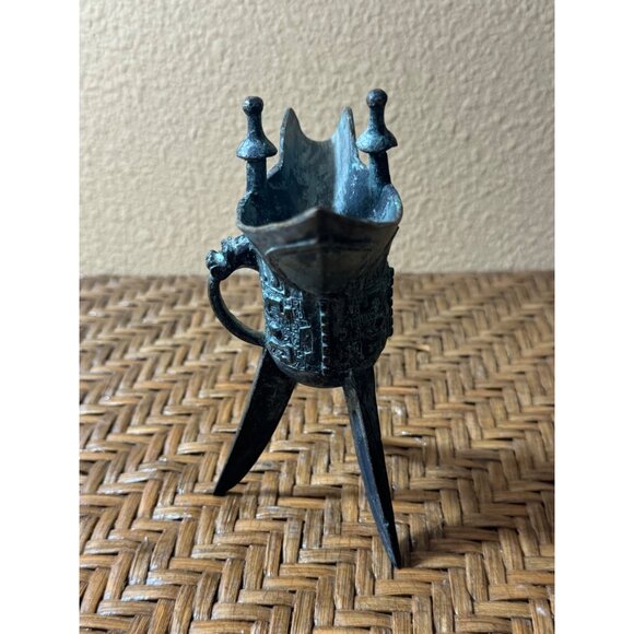 Antique Chinese Wine Cup Statue in Bronze Ritual Wine Vessel - Picture 3 of 7